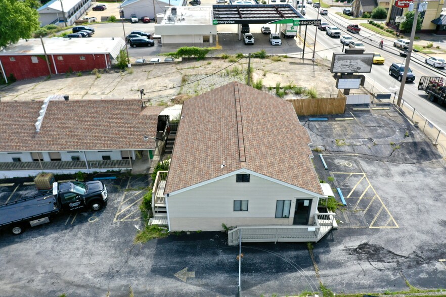 1033 W Main St, Branson, MO en alquiler - Foto del edificio - Imagen 3 de 24