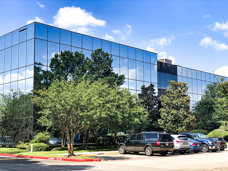 719 Sawdust Rd, The Woodlands, TX en alquiler - Foto del edificio - Imagen 1 de 2