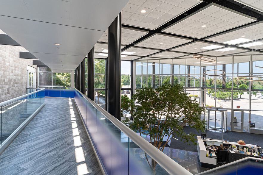 3000 University Dr, Auburn Hills, MI en alquiler - Foto del interior - Imagen 3 de 9