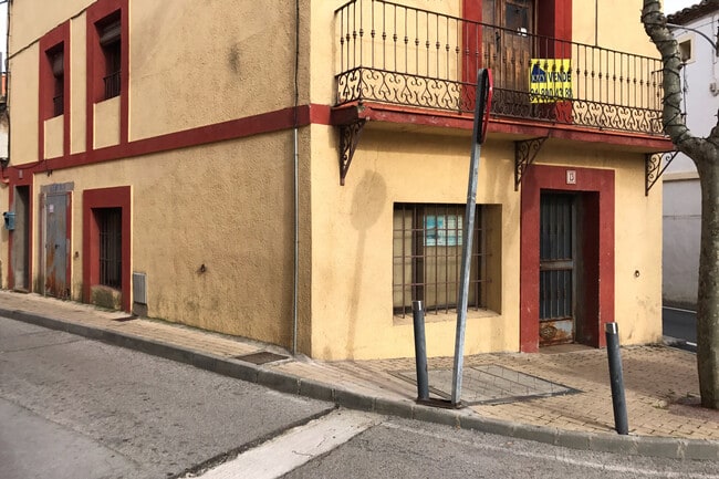 Más detalles de Avenida Juan Carlos i, 15, Robledo de Chavela - Edificio residencial​ en venta