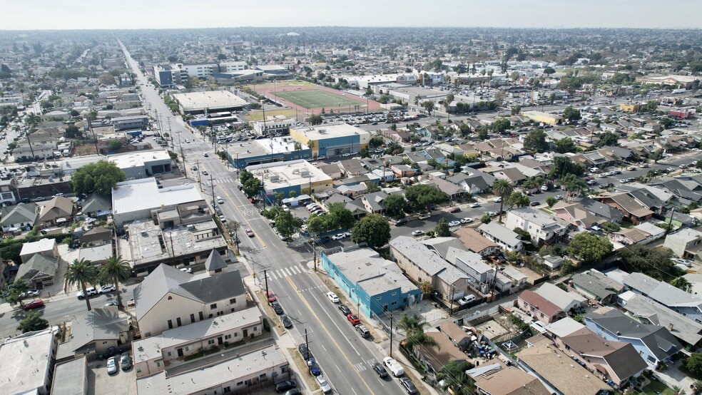 805 W 57th St, Los Angeles, CA en alquiler - Foto del edificio - Imagen 3 de 9