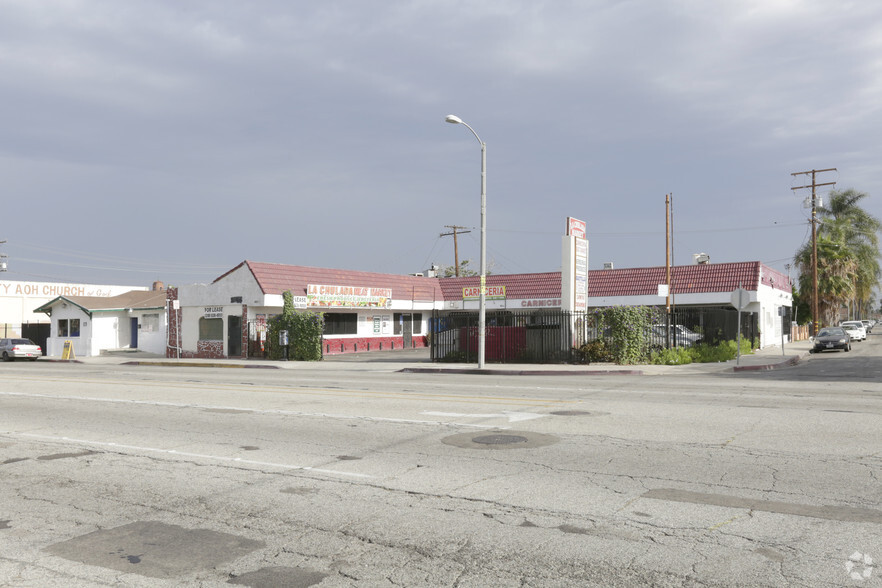 851 E Compton Blvd, East Rancho Dominguez, CA en alquiler - Foto del edificio - Imagen 2 de 3