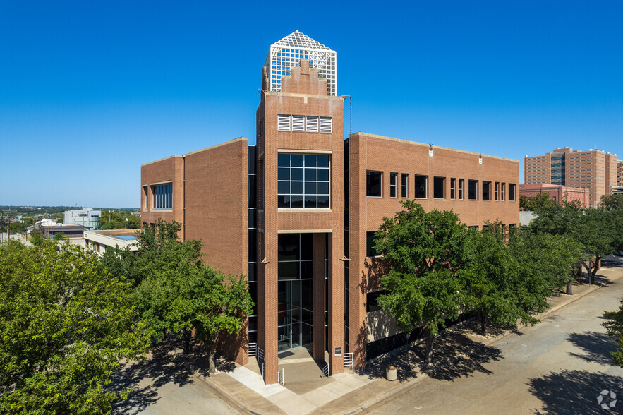 930 W 1st St, Fort Worth, TX en alquiler - Foto del edificio - Imagen 1 de 1