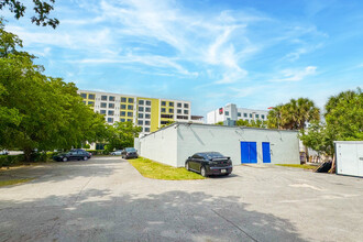 2495 NW 35th Ave, Miami, FL en venta Foto del edificio- Imagen 2 de 9