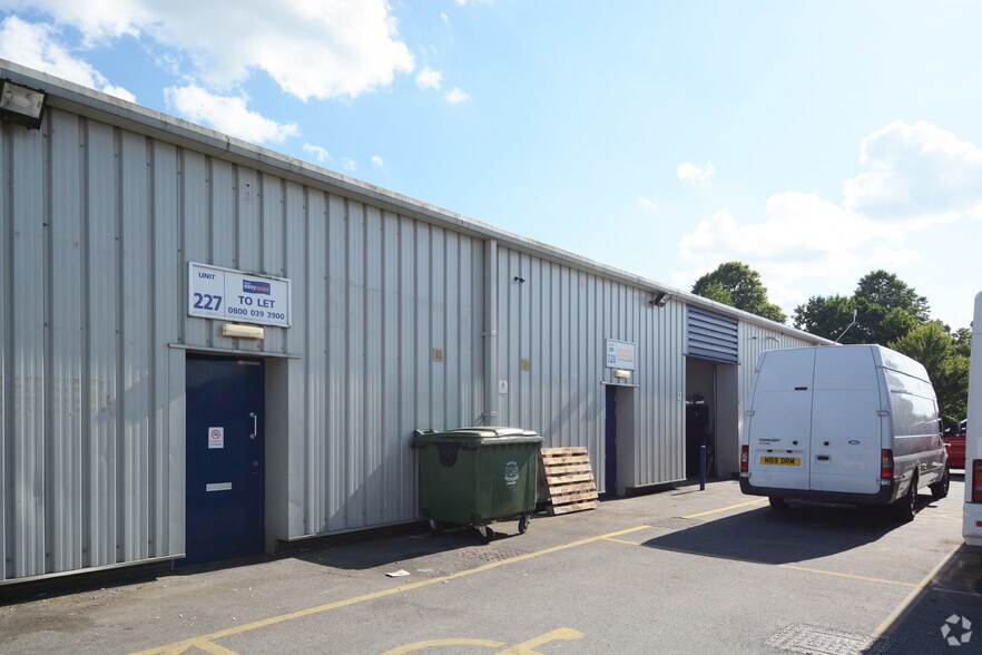 Boughton Industrial Estate, Boughton en venta - Foto del edificio - Imagen 2 de 6