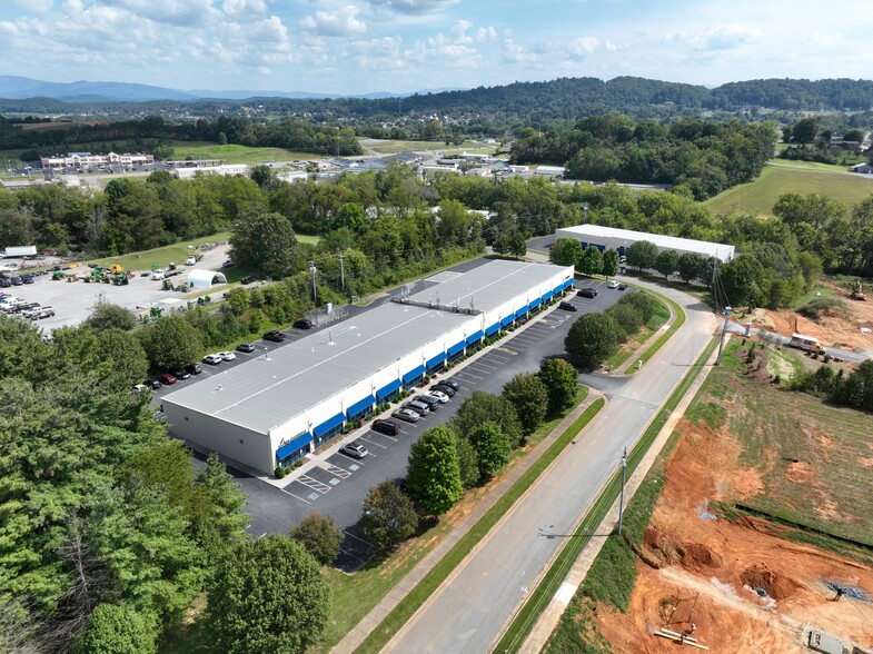 105 KLM Dr, Johnson City, TN en alquiler - Foto del edificio - Imagen 2 de 10