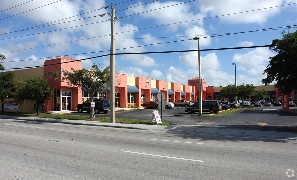 4615 NW 72nd Ave, Miami, FL en alquiler - Foto del edificio - Imagen 1 de 13