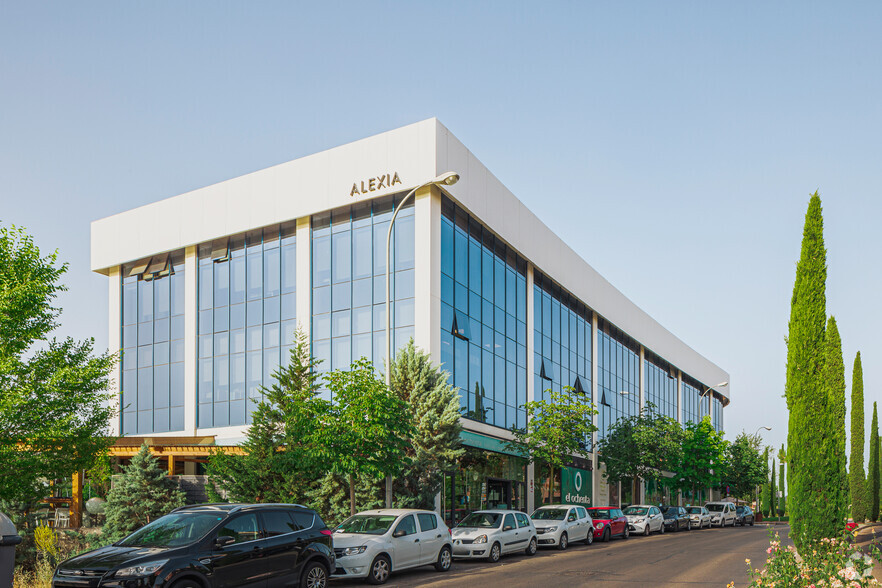 Calle Norias, 80, Majadahonda, Madrid en venta - Foto del edificio - Imagen 2 de 2