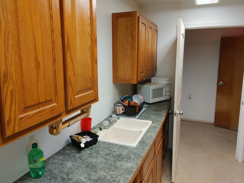 210 Leah Ln, Davis, OK en alquiler - Foto del interior - Imagen 2 de 8