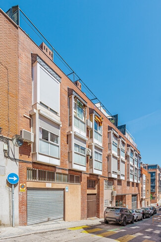 Más detalles de Calle Muller, 42, Madrid - Edificio residencial​ en venta