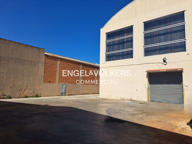 Nave en L'Hospitalet de Llobregat, Barcelona en alquiler - Foto del edificio - Imagen 3 de 15