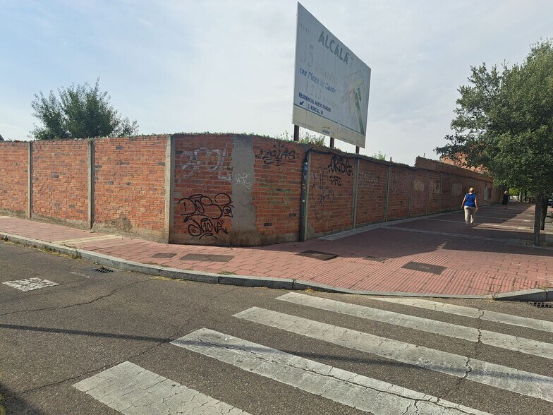 Terreno en Valladolid en venta - Foto del edificio - Imagen 3 de 25