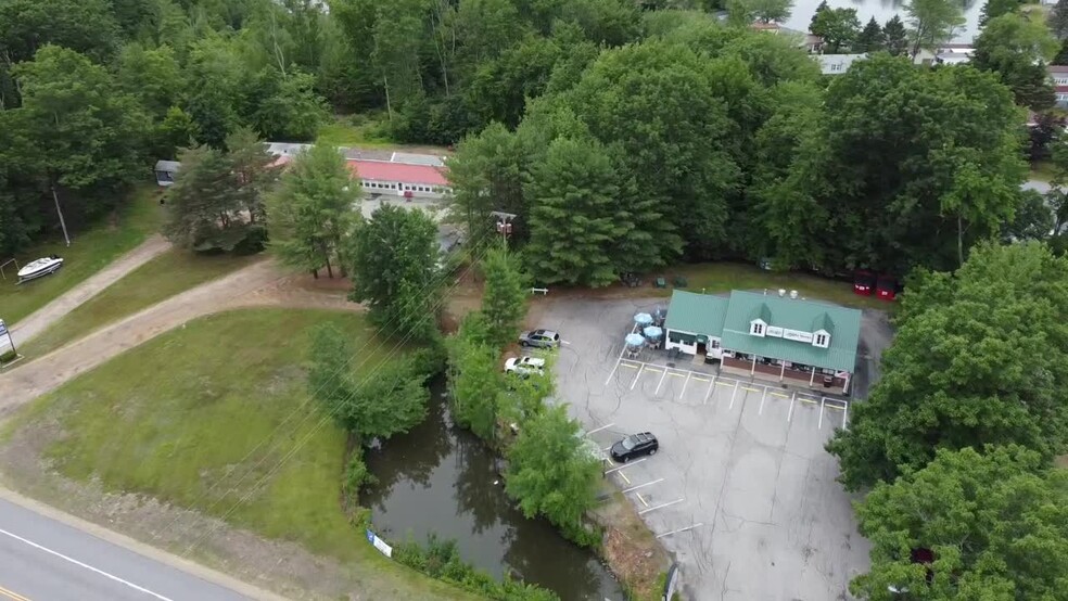 272 Calef Hwy, Epping, NH en venta - Vídeo de anuncio comercial - Imagen 2 de 14