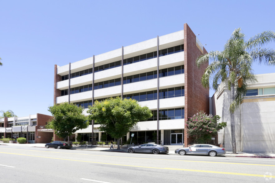 14011 Ventura Blvd, Sherman Oaks, CA en alquiler - Foto del edificio - Imagen 3 de 4