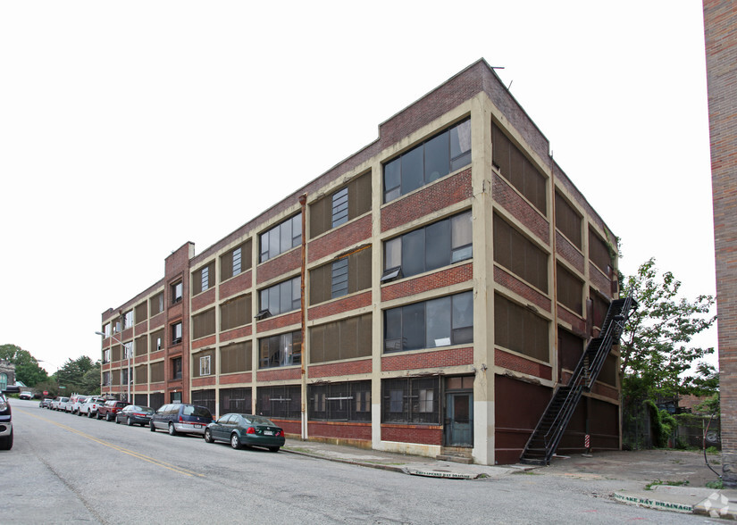 419 E Oliver St, Baltimore, MD en venta - Foto del edificio - Imagen 1 de 3