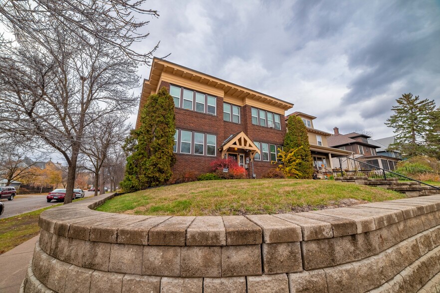 1899 Selby Ave, Saint Paul, MN en venta - Foto del edificio - Imagen 2 de 56