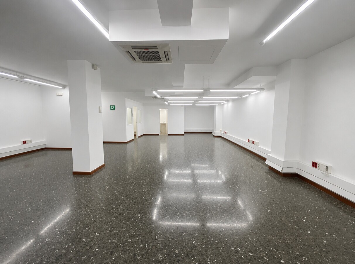 Carrer del Comte Borrell, 26, Barcelona, BAR 08015 - - - Foto del interior - Image 1 of 10