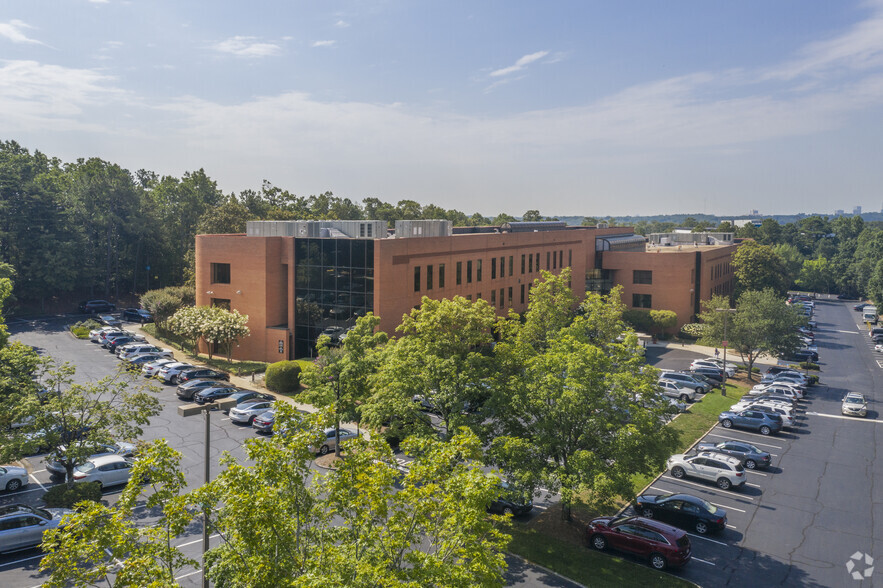 5555 Peachtree Dunwoody Rd NE, Atlanta, GA en alquiler - Foto del edificio - Imagen 3 de 4