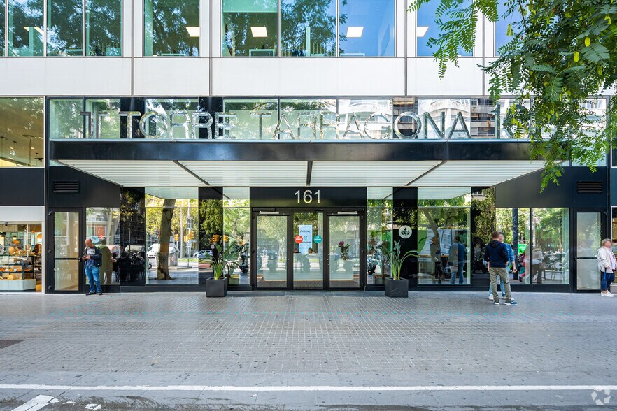Carrer de Tarragona, 161, Barcelona, Barcelona en alquiler - Foto del edificio - Imagen 3 de 4