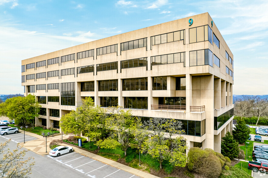 750 Holiday Dr, Pittsburgh, PA en alquiler - Foto del edificio - Imagen 3 de 13