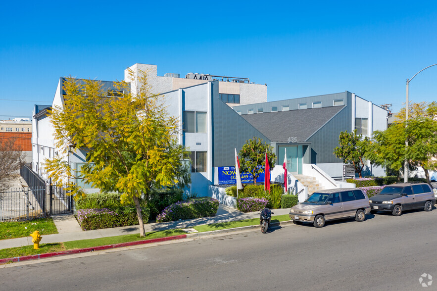 435 N Oxford Ave, Los Angeles, CA en alquiler - Foto del edificio - Imagen 1 de 5