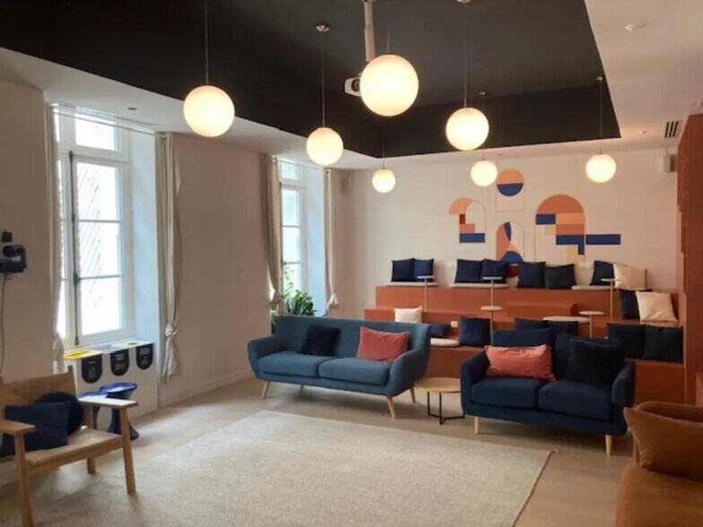 37 Rue Marie-Éléonore De Bellefond, Paris en alquiler - Foto del edificio - Imagen 3 de 6