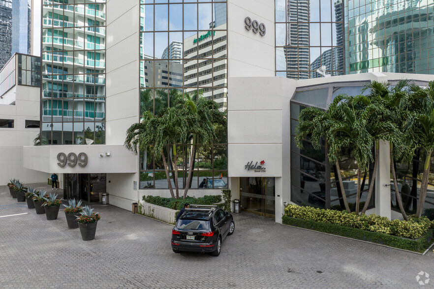 999 Brickell Ave, Miami, FL en alquiler - Foto del edificio - Imagen 3 de 16