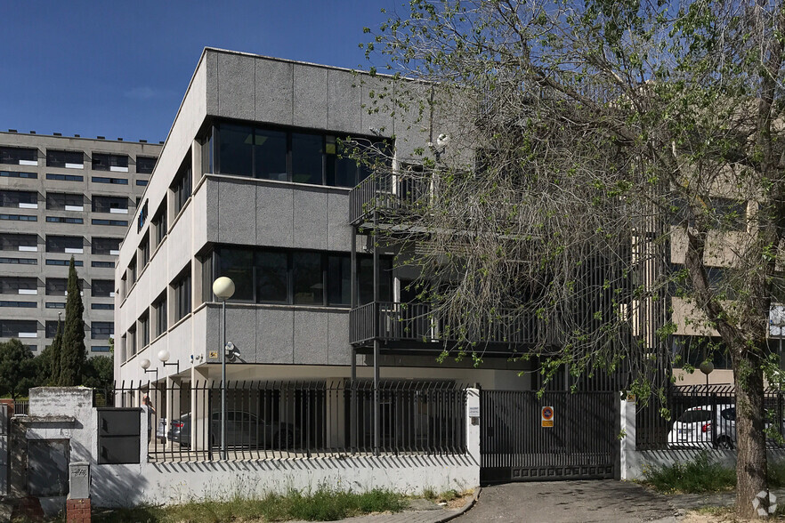 Avenida Artesanos, 48, Tres Cantos, Madrid en alquiler - Foto del edificio - Imagen 3 de 52