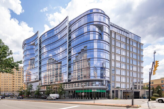 Más detalles de 800 N Glebe Rd, Arlington, VA - Oficina, local en alquiler