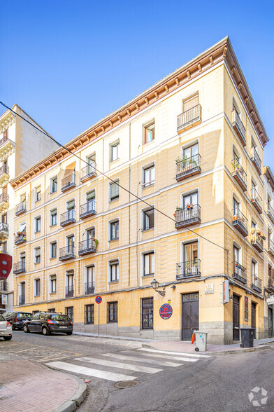 Calle Angosta de los Mancebos, 4, Madrid, Madrid en alquiler - Foto del edificio - Imagen 2 de 3