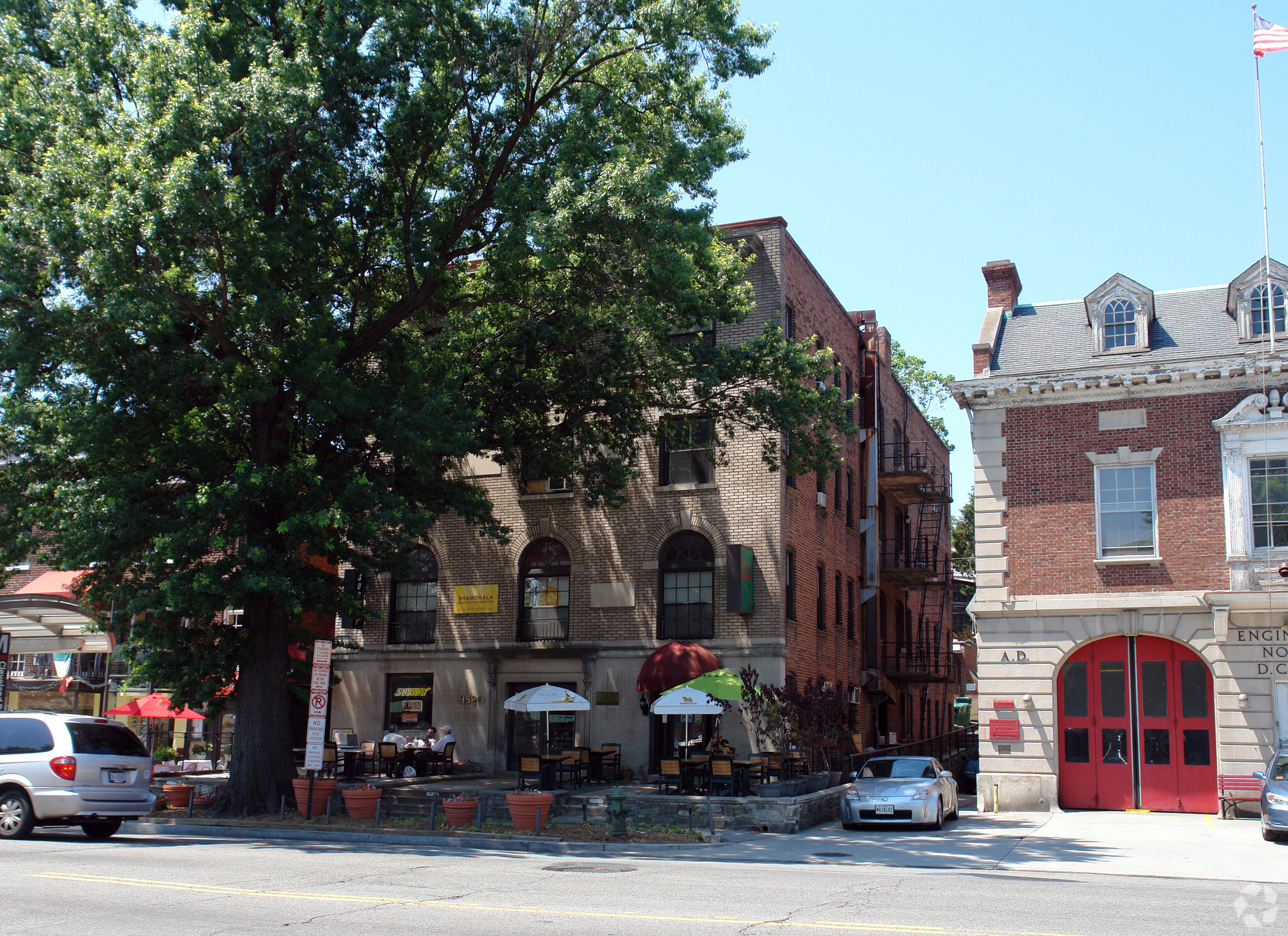 3520 Connecticut Ave NW, Washington, DC en alquiler Foto del edificio- Imagen 1 de 18