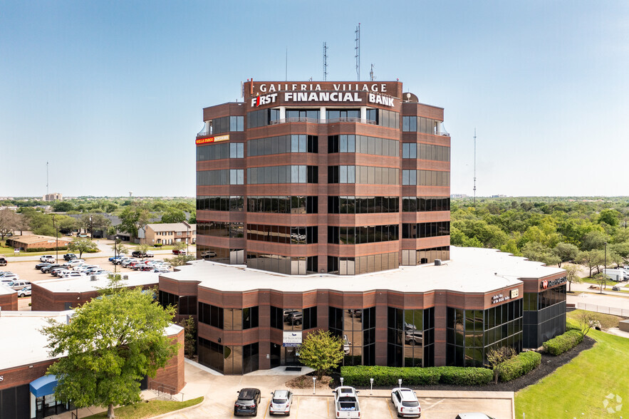 1716 Briarcrest Dr, Bryan, TX en alquiler - Foto del edificio - Imagen 2 de 4