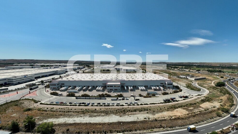 Calle Serafín Holgado, 2, San Fernando de Henares, Madrid en alquiler - Foto del edificio - Imagen 2 de 6