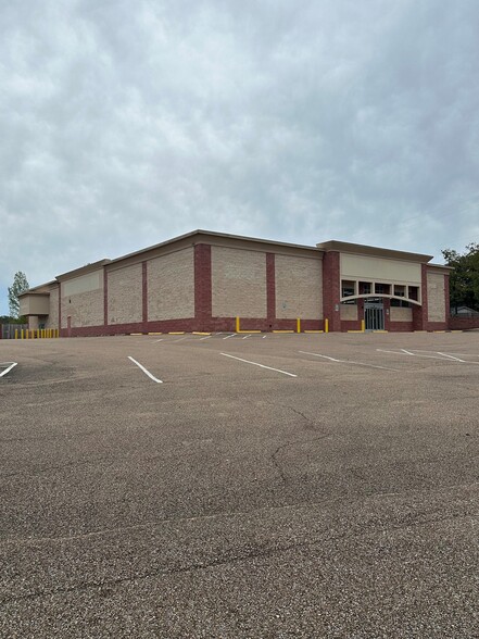 3201 Highway 80 E, Pearl, MS en alquiler - Foto del edificio - Imagen 1 de 13