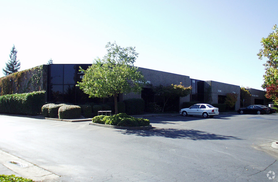 658 Commerce Dr, Roseville, CA en alquiler - Foto del edificio - Imagen 3 de 5