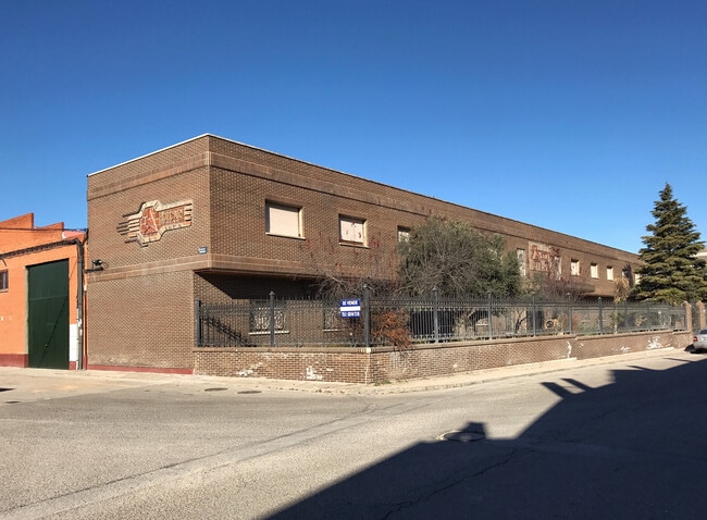 Más detalles de Calle Metales, 19, Humanes de Madrid - Oficina en venta