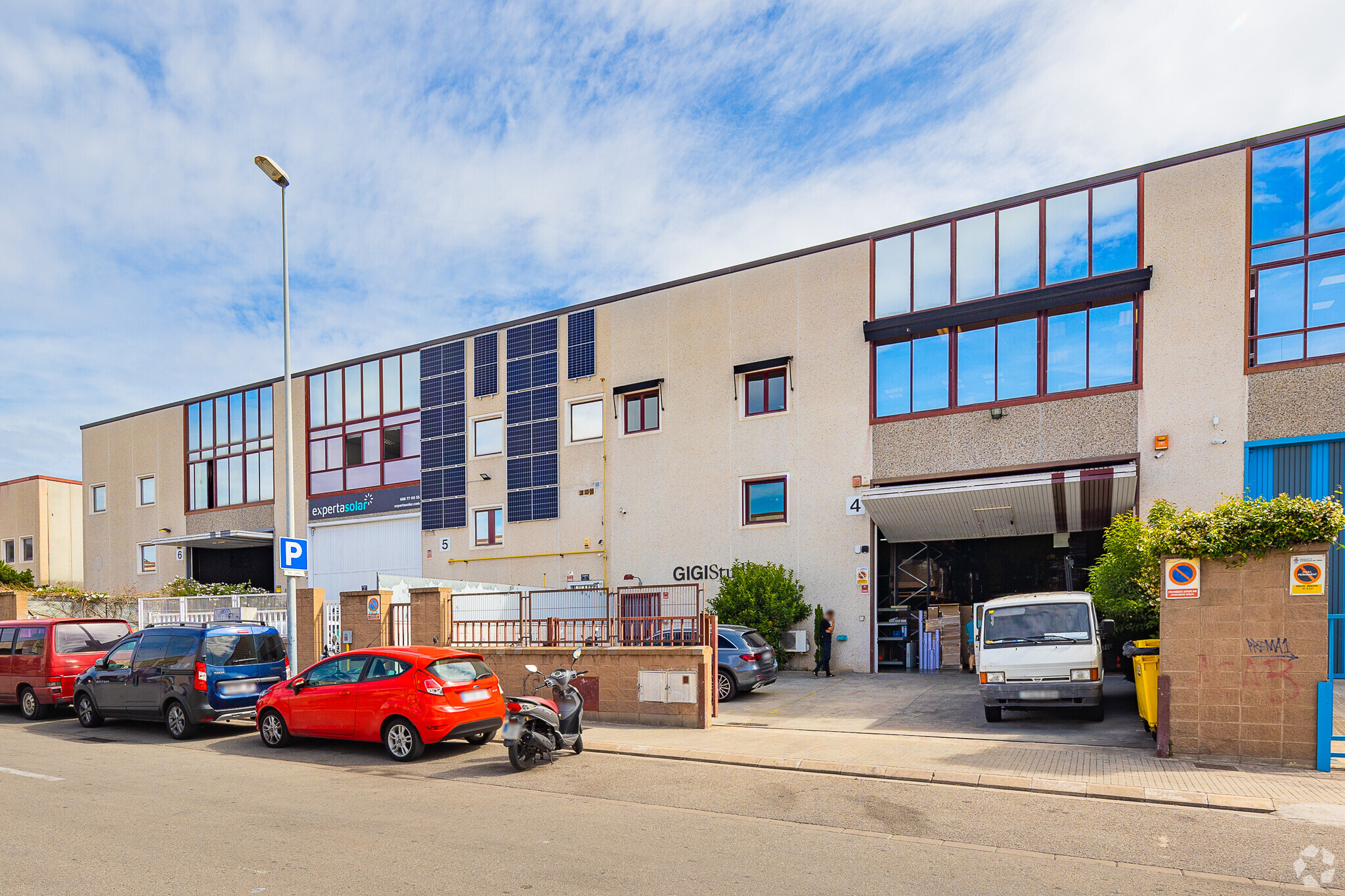 Naves en Cerdanyola Del Vallès, BAR en alquiler Foto principal- Imagen 1 de 3