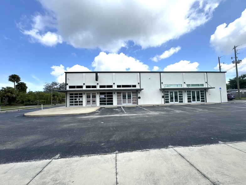 201 E Center St, Tarpon Springs, FL en alquiler - Foto del edificio - Imagen 1 de 72