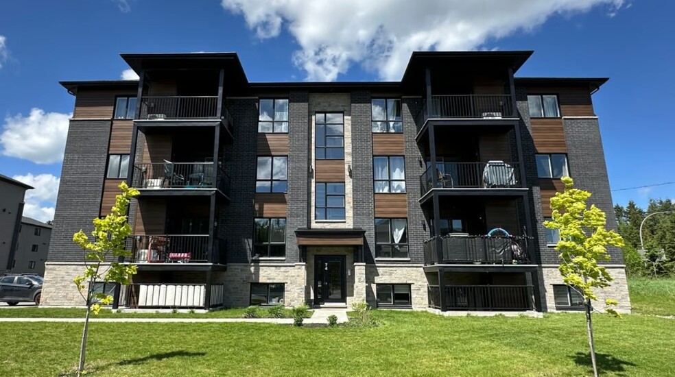 74 Rue Saint-Jacques, Sainte-agathe-des-monts, QC en venta - Foto principal - Imagen 1 de 1