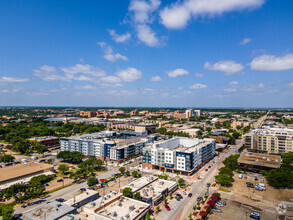 200-212 E Abram St, Arlington, TX - vista aérea  vista de mapa - Image1