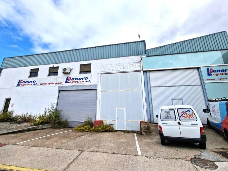 Nave en Toral de los Vados en venta - Foto del edificio - Imagen 1 de 16