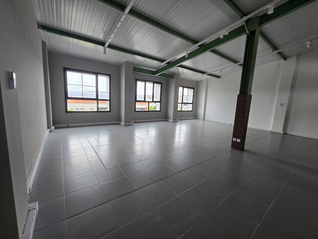 Más detalles de Polígono Industrial Bayas, 16, Miranda de Ebro - Oficina en venta