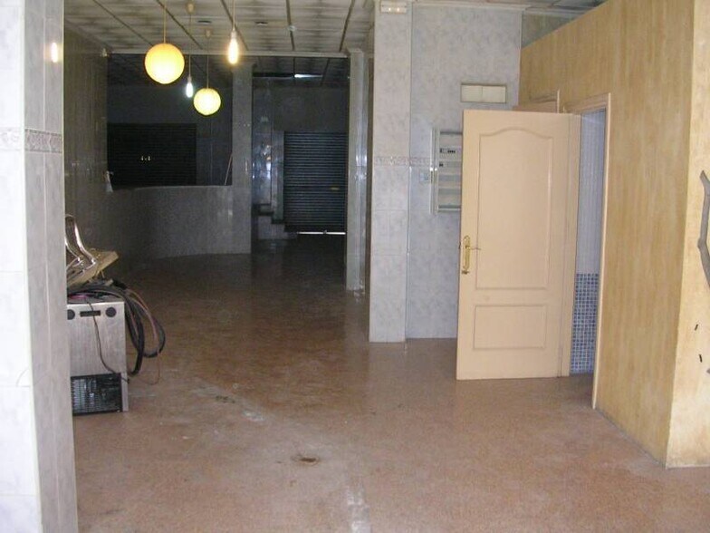 Local en Crevillent en venta - Foto del interior - Imagen 2 de 3