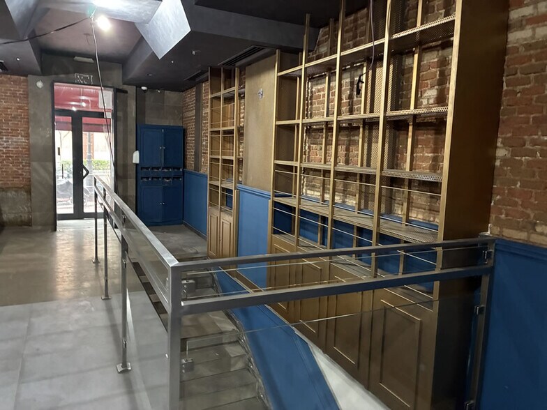 Local en Madrid, Madrid en alquiler - Foto del edificio - Imagen 2 de 7