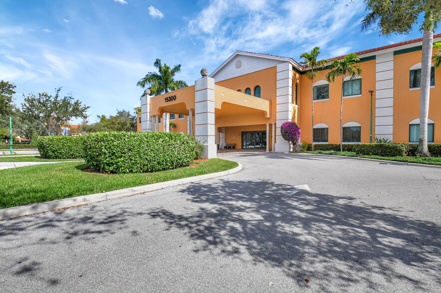 15300 Jog Rd, Delray Beach, FL en alquiler - Foto del edificio - Imagen 2 de 16