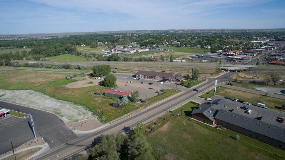 1713 S Haynes Ave, Miles City, MT en venta - Foto del edificio - Imagen 2 de 10