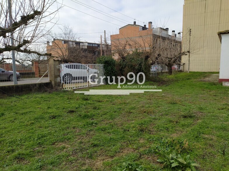 Edificio residencial en Vilanova de Segrià, Lérida en venta - Foto del edificio - Imagen 3 de 11