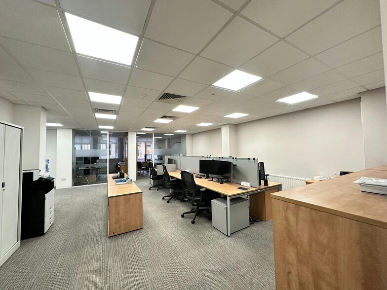 20 Renfield St, Glasgow en alquiler - Foto del edificio - Imagen 2 de 7