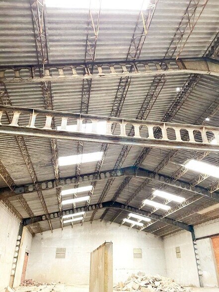 Nave en Villamayor en venta - Foto del edificio - Imagen 2 de 7