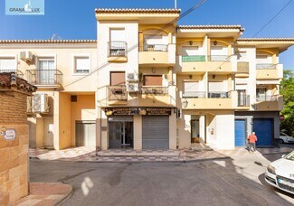 Más detalles de del Cerezo, 2, La Zubia - Local en venta